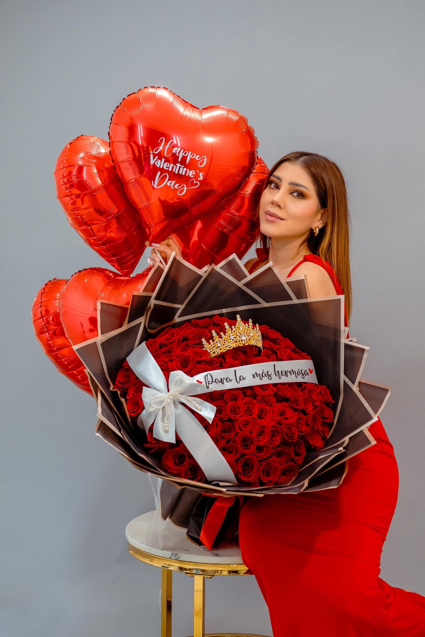 Arreglo floral con globos