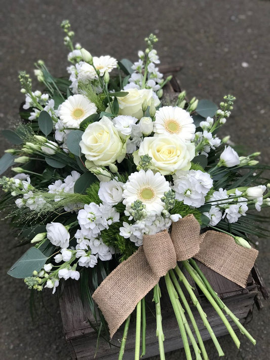 Ramo de rosas blancas de condolencias