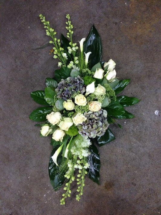 Cruz floral fúnebre